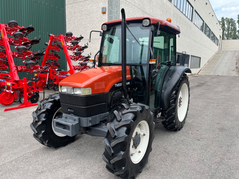 New Holland TN 55 D - Traktor: pilt 1 New Holland TN 55 D - Traktor: pilt 1