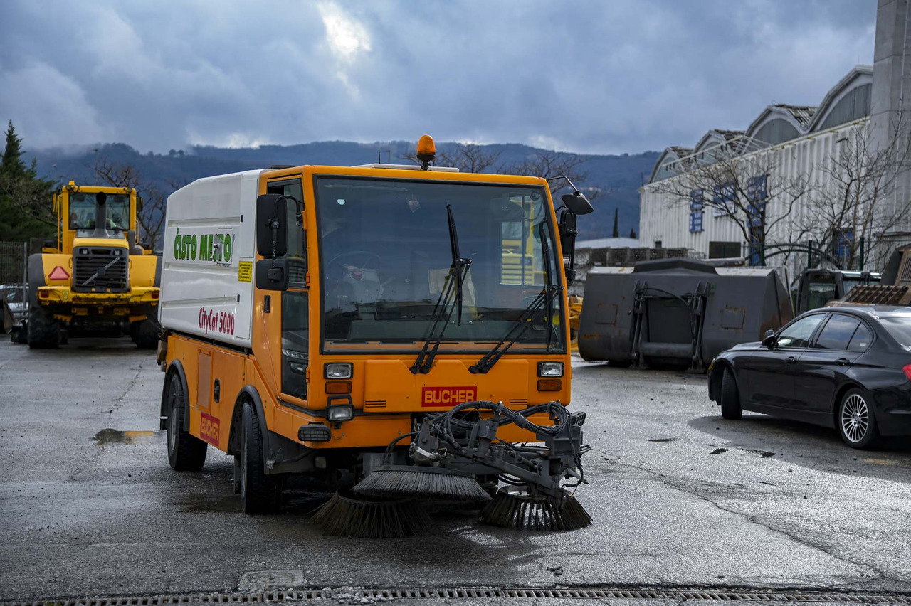 Bucher Schorling CC 5000 City Cat - Tänavapühkimismasin: pilt 1 Bucher Schorling CC 5000 City Cat - Tänavapühkimismasin: pilt 1