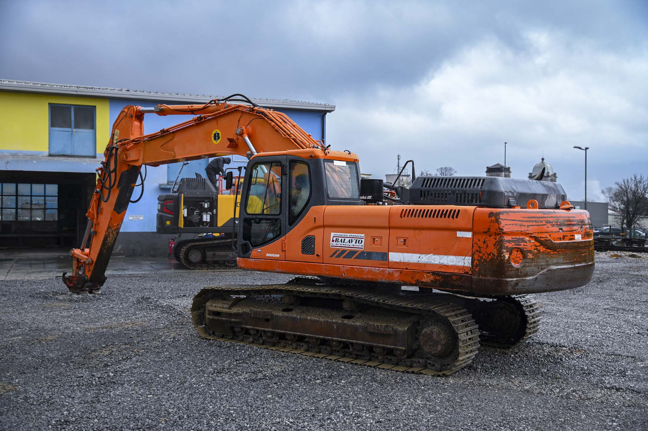 Doosan DX340LC - Lintekskavaator: pilt 4 Doosan DX340LC - Lintekskavaator: pilt 4