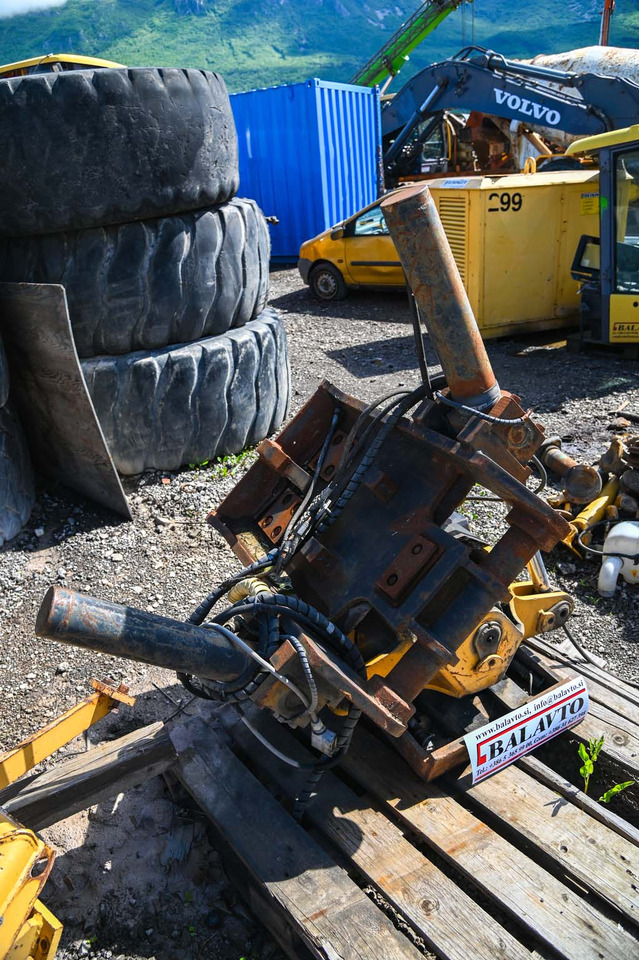 Engcon EC30 - Kallutav pöördpea - Ehitusmasinad: pilt 4 Engcon EC30 - Kallutav pöördpea - Ehitusmasinad: pilt 4