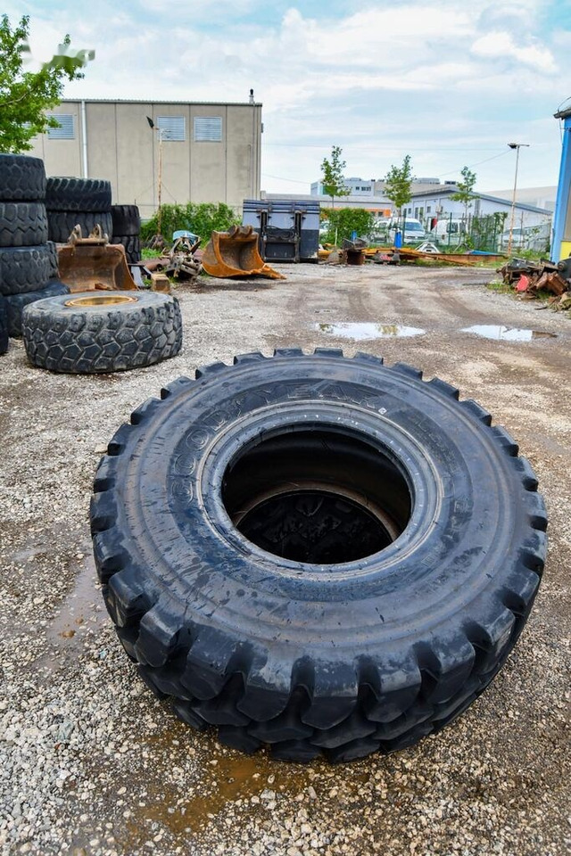 Goodyear 20.5R25 - Komplektne ratas: pilt 2 Goodyear 20.5R25 - Komplektne ratas: pilt 2