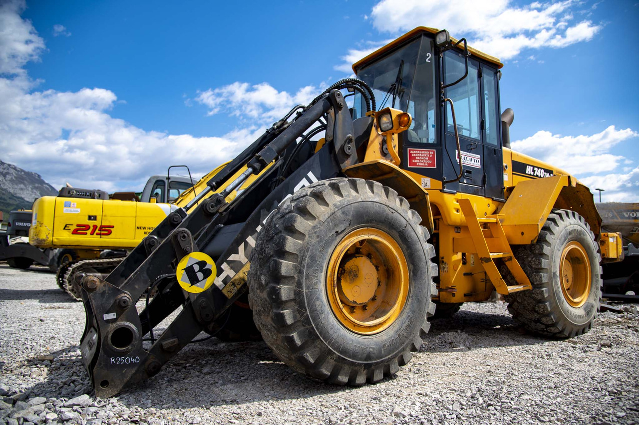 HYUNDAI HL740TM-7 for parts - Rataslaadur: pilt 1 HYUNDAI HL740TM-7 for parts - Rataslaadur: pilt 1