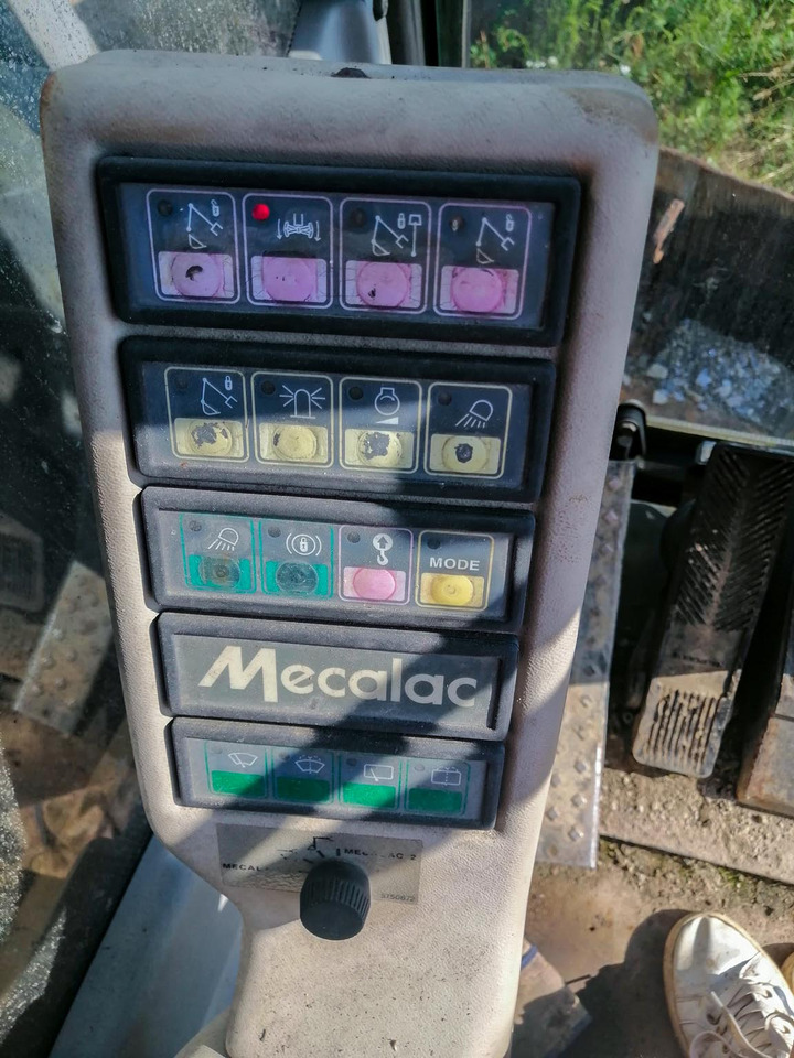 MECALAC 14 MXT - Ratastel ekskavaator: pilt 4 MECALAC 14 MXT - Ratastel ekskavaator: pilt 4