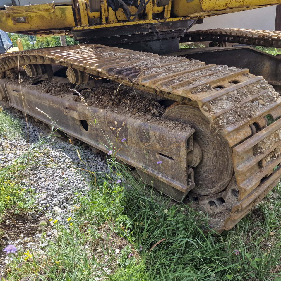 New Holland Kobelco E215 liising New Holland Kobelco E215: pilt 11 New Holland Kobelco E215 liising New Holland Kobelco E215: pilt 11