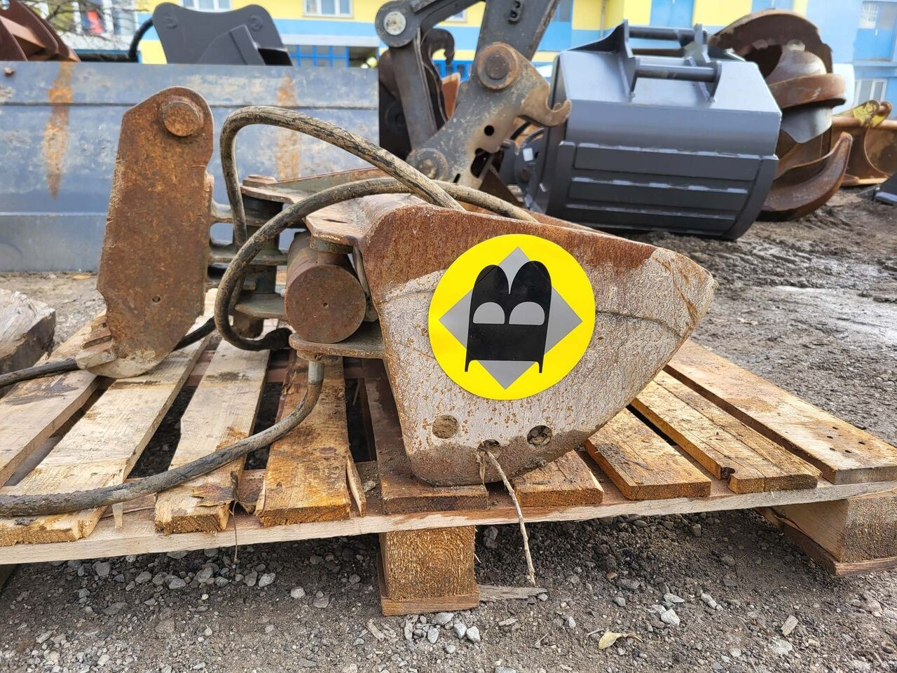 Tilt bucket 1200 mm VTN - Ekskavaatori kopp: pilt 2 Tilt bucket 1200 mm VTN - Ekskavaatori kopp: pilt 2