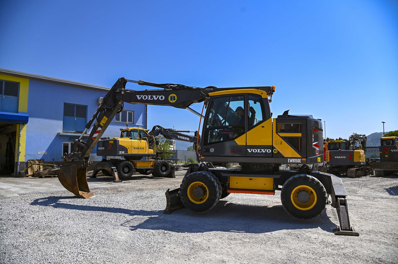 VOLVO EWR150E - Ratastel ekskavaator: pilt 3 VOLVO EWR150E - Ratastel ekskavaator: pilt 3