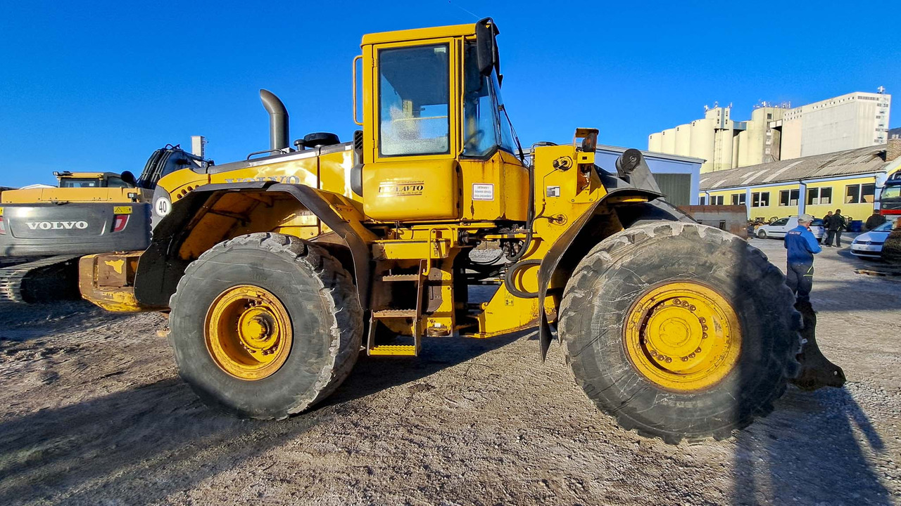 VOLVO L120E - Rataslaadur: pilt 4 VOLVO L120E - Rataslaadur: pilt 4