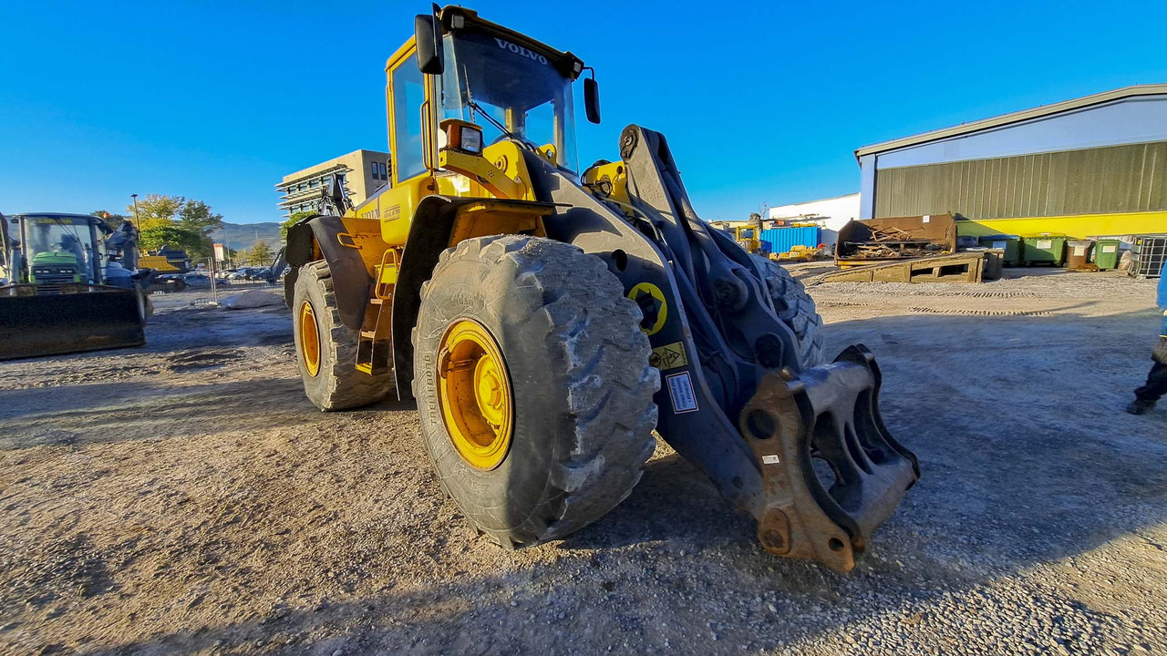 VOLVO L120E - Rataslaadur: pilt 3 VOLVO L120E - Rataslaadur: pilt 3