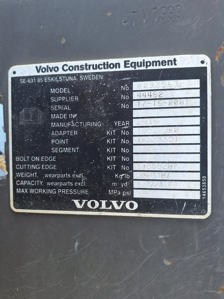 VOLVO digging bucket 1100 mm - Ekskavaatori kopp: pilt 2 VOLVO digging bucket 1100 mm - Ekskavaatori kopp: pilt 2