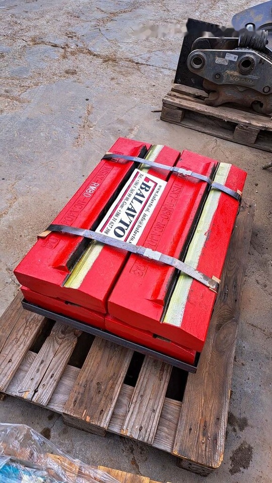 Blow bar Rubble Master RM80 for crusher - Varuosa - Purusti: pilt 5 Blow bar Rubble Master RM80 for crusher - Varuosa - Purusti: pilt 5