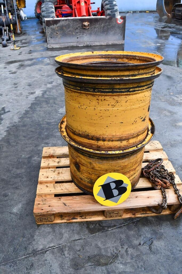 Volvo 4400, 6300, L90, L90B, L70 - Velg: pilt 2 Volvo 4400, 6300, L90, L90B, L70 - Velg: pilt 2