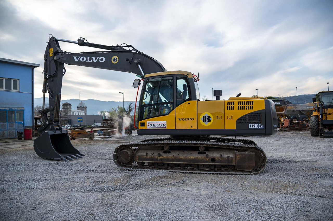Volvo EC210CNL - Lintekskavaator: pilt 3 Volvo EC210CNL - Lintekskavaator: pilt 3
