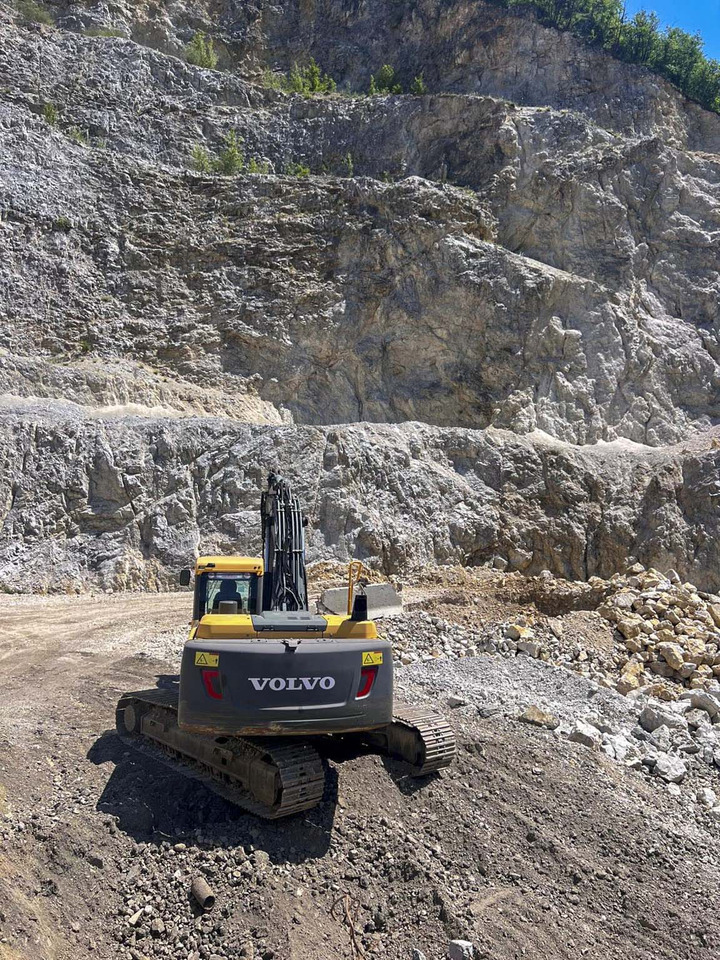 Volvo EC220D - Lintekskavaator: pilt 3 Volvo EC220D - Lintekskavaator: pilt 3