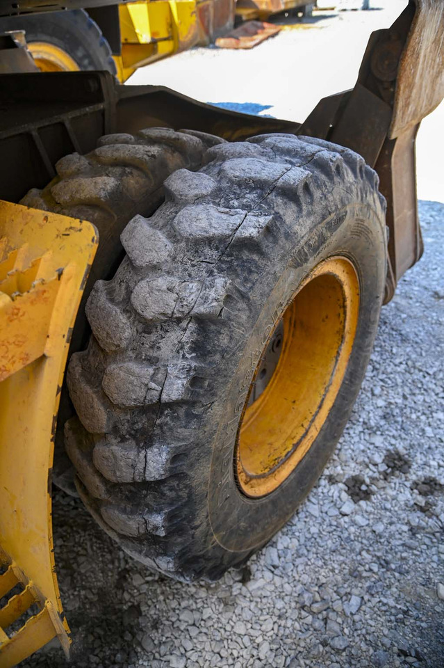 Ratastel ekskavaator Volvo EW180B: pilt 15