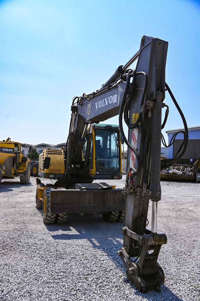 Ratastel ekskavaator Volvo EW180B: pilt 6
