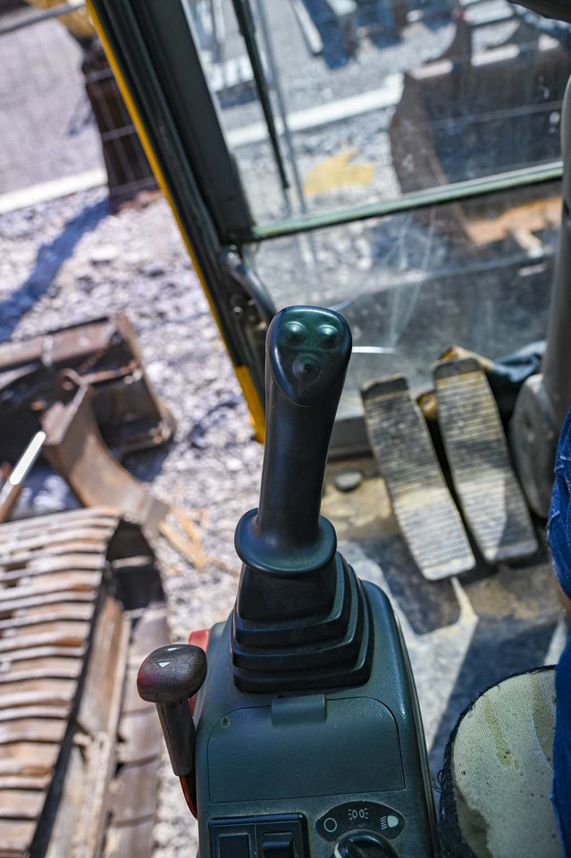 Ratastel ekskavaator Volvo EW180B: pilt 21