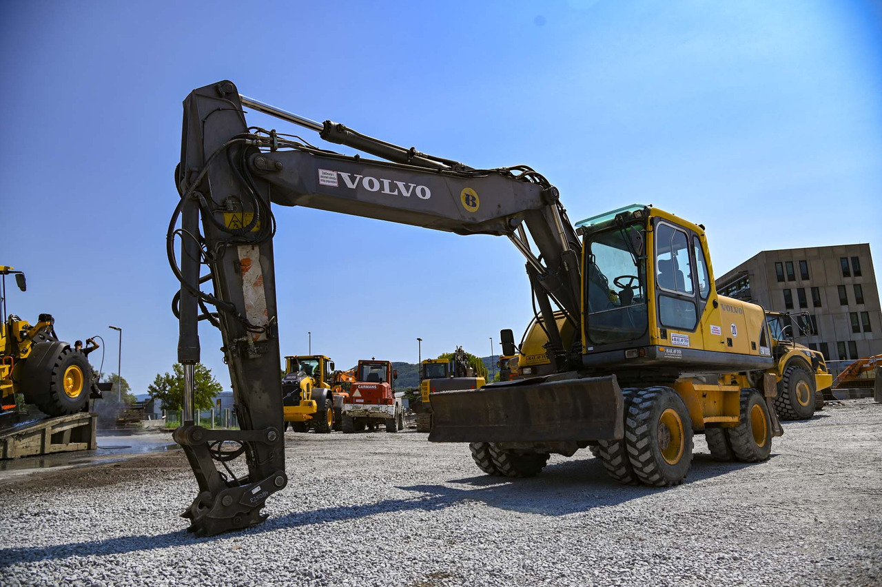 Volvo EW180B - Ratastel ekskavaator: pilt 1 Volvo EW180B - Ratastel ekskavaator: pilt 1