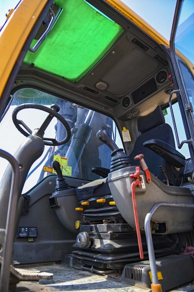Ratastel ekskavaator Volvo EW180B: pilt 18