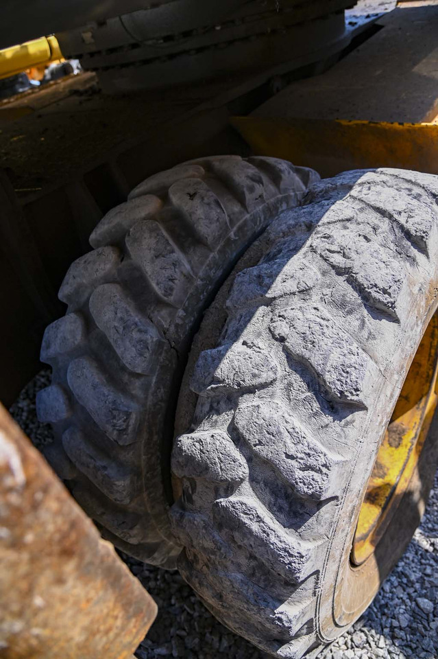 Ratastel ekskavaator Volvo EW180B: pilt 16