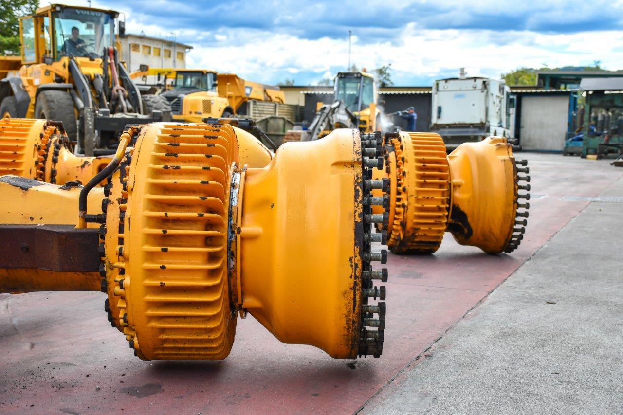 Volvo L350F - Telg ja varuosad - Rataslaadur: pilt 5 Volvo L350F - Telg ja varuosad - Rataslaadur: pilt 5