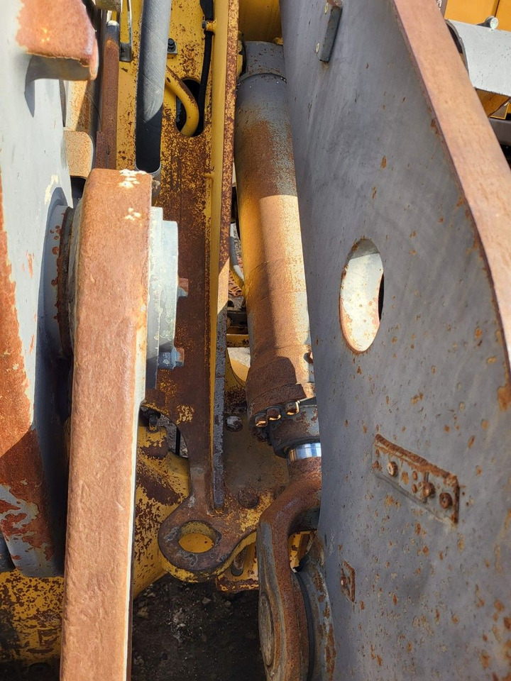 Volvo lifting hydraulic cylinder - Hüdrauliline silinder - Rataslaadur: pilt 1 Volvo lifting hydraulic cylinder - Hüdrauliline silinder - Rataslaadur: pilt 1