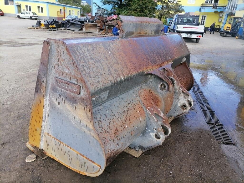 Volvo loader bucket 2800 mm - Laaduri kopp: pilt 5 Volvo loader bucket 2800 mm - Laaduri kopp: pilt 5