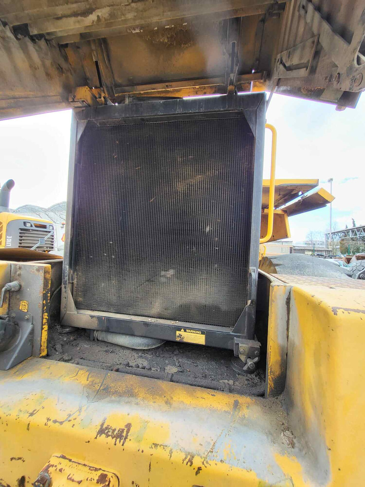 Volvo radiator - Radiaator - Laadur: pilt 2 Volvo radiator - Radiaator - Laadur: pilt 2