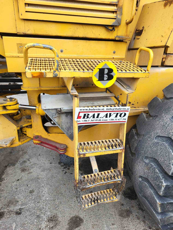 Volvo steps - Asteraud - Laadur: pilt 2 Volvo steps - Asteraud - Laadur: pilt 2