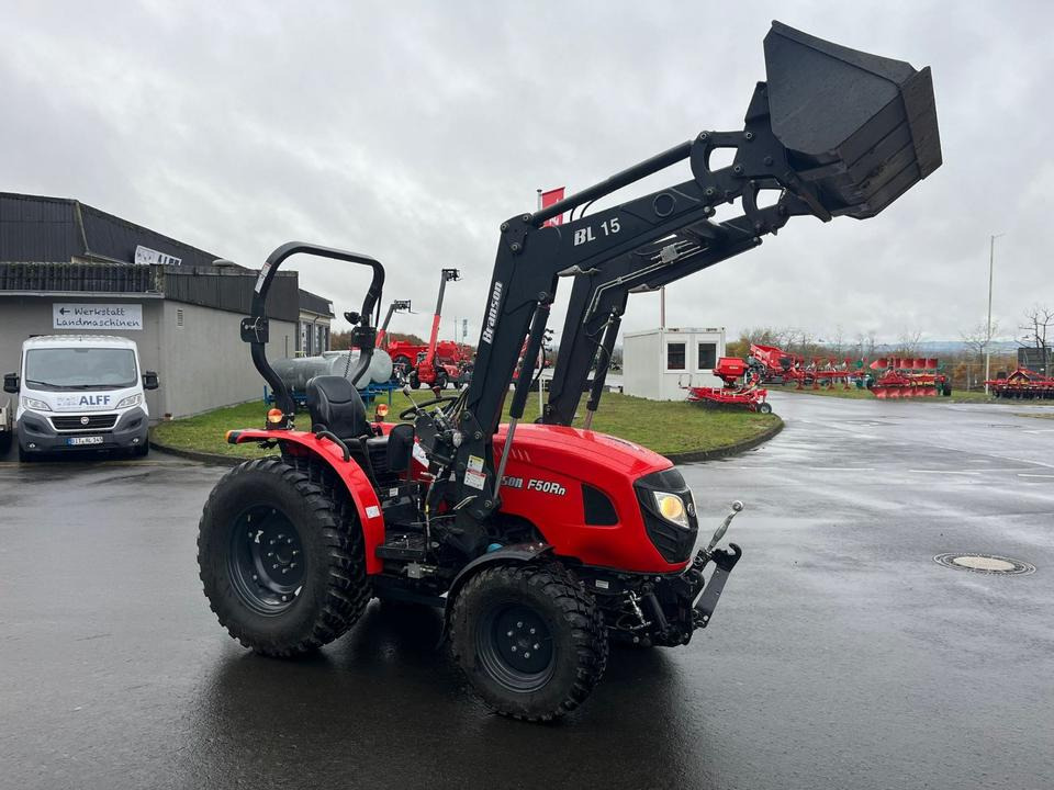 Branson F50RN Traktor, Frontlader, wenig Stunden, Fronthydraulik - Väiketraktor: pilt 3 Branson F50RN Traktor, Frontlader, wenig Stunden, Fronthydraulik - Väiketraktor: pilt 3