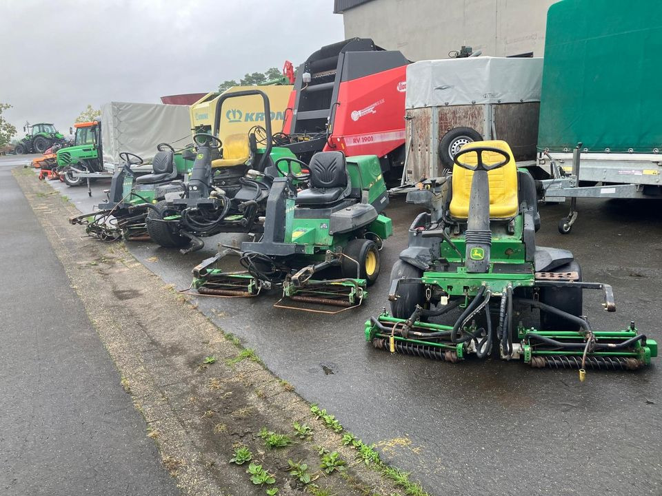 John Deere Spindelmäher, Großflächenmäher 2243, 2500A, 3235C - Muruniiduk: pilt 1 John Deere Spindelmäher, Großflächenmäher 2243, 2500A, 3235C - Muruniiduk: pilt 1