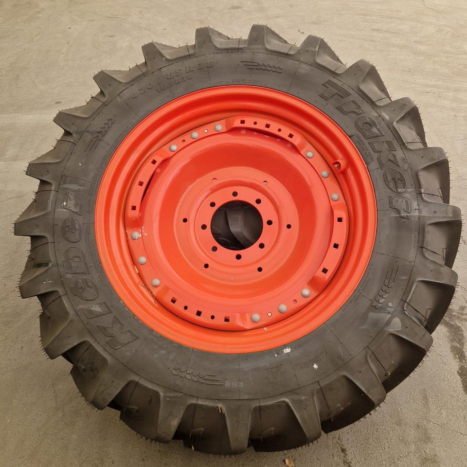 Kleber Reifen Räder 420/85R38 Traker 144A8 141B - Rehvid ja veljed: pilt 1 Kleber Reifen Räder 420/85R38 Traker 144A8 141B - Rehvid ja veljed: pilt 1
