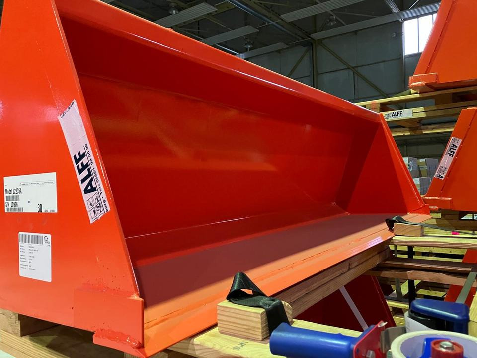 Schaufel Skid Steer 1,80m für Bobcat, Kubota, Solis, Branson - Laaduri kopp: pilt 1 Schaufel Skid Steer 1,80m für Bobcat, Kubota, Solis, Branson - Laaduri kopp: pilt 1