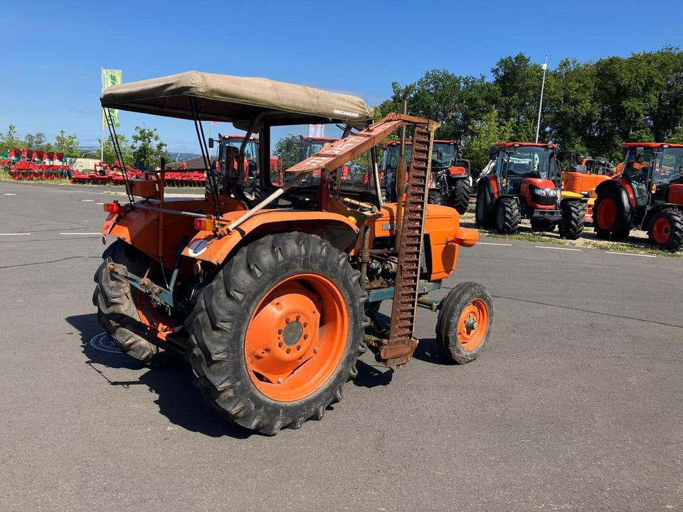 Traktor Fiat 315 Oldtimer mit Mähwerk Baujahr 1968 - Traktor: pilt 2 Traktor Fiat 315 Oldtimer mit Mähwerk Baujahr 1968 - Traktor: pilt 2