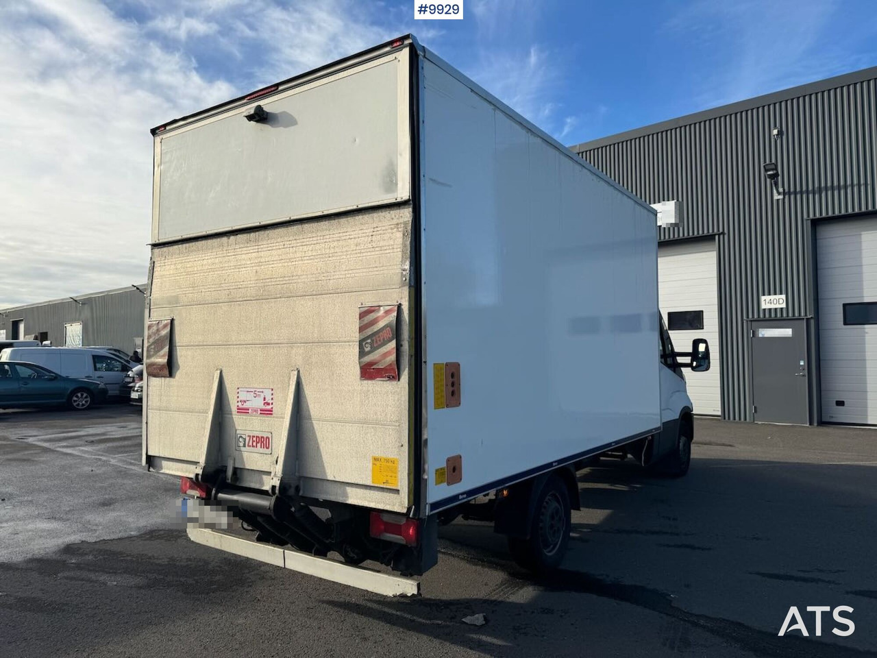 Box Truck Iveco Daily with Tail Lift - Tarbesõiduk furgoon: pilt 4 Box Truck Iveco Daily with Tail Lift - Tarbesõiduk furgoon: pilt 4