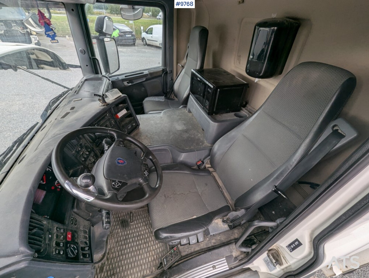 Box Truck Scania P280 4X2 with tail lift - Kasti veoauto: pilt 5 Box Truck Scania P280 4X2 with tail lift - Kasti veoauto: pilt 5