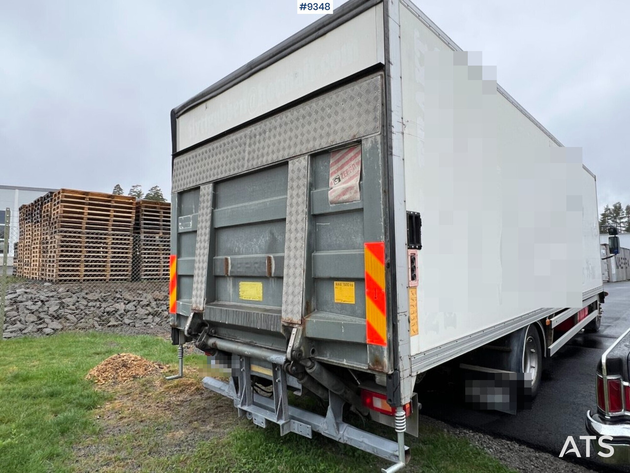Box Truck Volvo FL6 4X2 with tail lift - Kasti veoauto: pilt 4 Box Truck Volvo FL6 4X2 with tail lift - Kasti veoauto: pilt 4