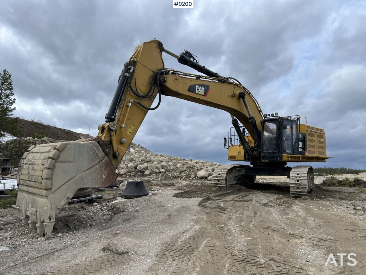Ekskavaator CAT 374 FL crawler excavator with bucket (VIDEO): pilt 12