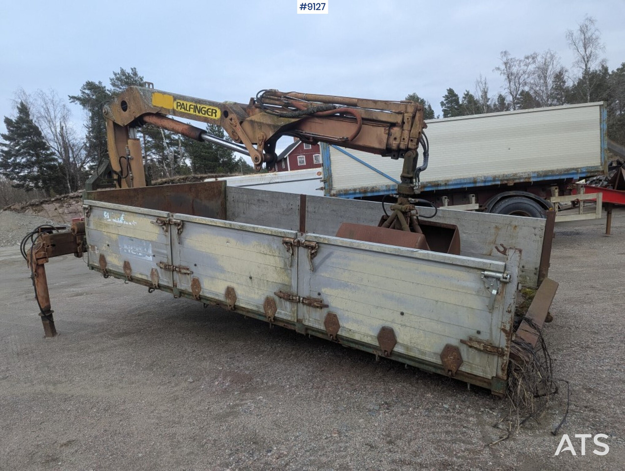 Crane flatbed Palfinger with rotator and bucket - Madelkasti, Kraanaga veoauto: pilt 4 Crane flatbed Palfinger with rotator and bucket - Madelkasti, Kraanaga veoauto: pilt 4