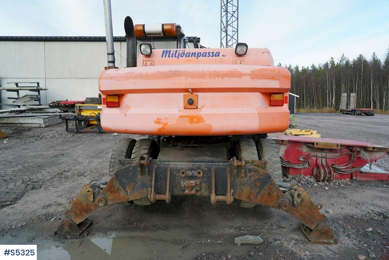 EXCAVATOR Hitachi  EX165W with tools liising EXCAVATOR Hitachi  EX165W with tools: pilt 9