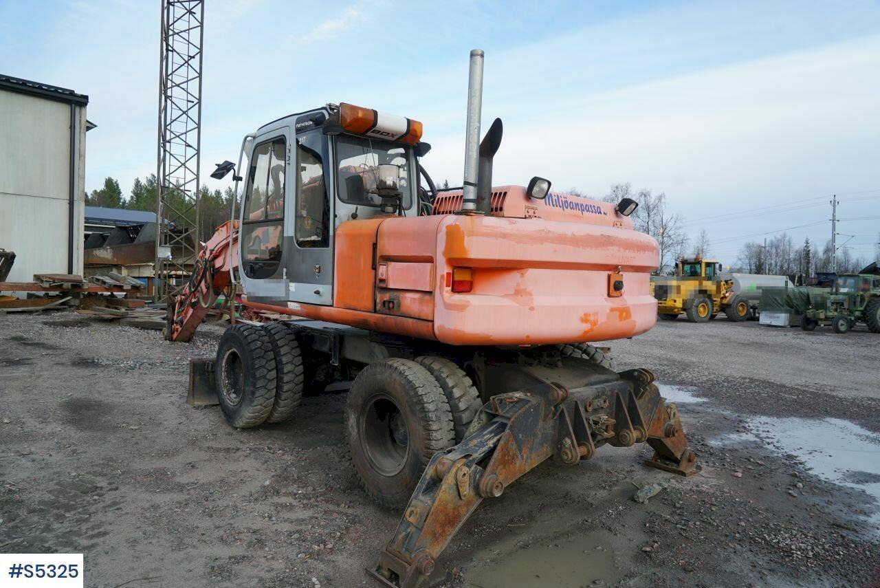 EXCAVATOR Hitachi EX165W with tools - Ekskavaator: pilt 3 EXCAVATOR Hitachi EX165W with tools - Ekskavaator: pilt 3