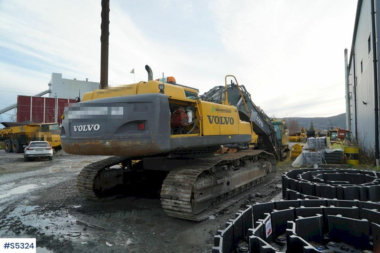 EXCAVATOR Volvo EC460BLC WITH BUCKET - Ekskavaator: pilt 3 EXCAVATOR Volvo EC460BLC WITH BUCKET - Ekskavaator: pilt 3