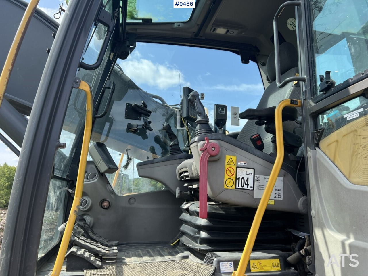 Excavator Volvo EC300DL- With excavator system and scale (See Video) - Lintekskavaator: pilt 5 Excavator Volvo EC300DL- With excavator system and scale (See Video) - Lintekskavaator: pilt 5