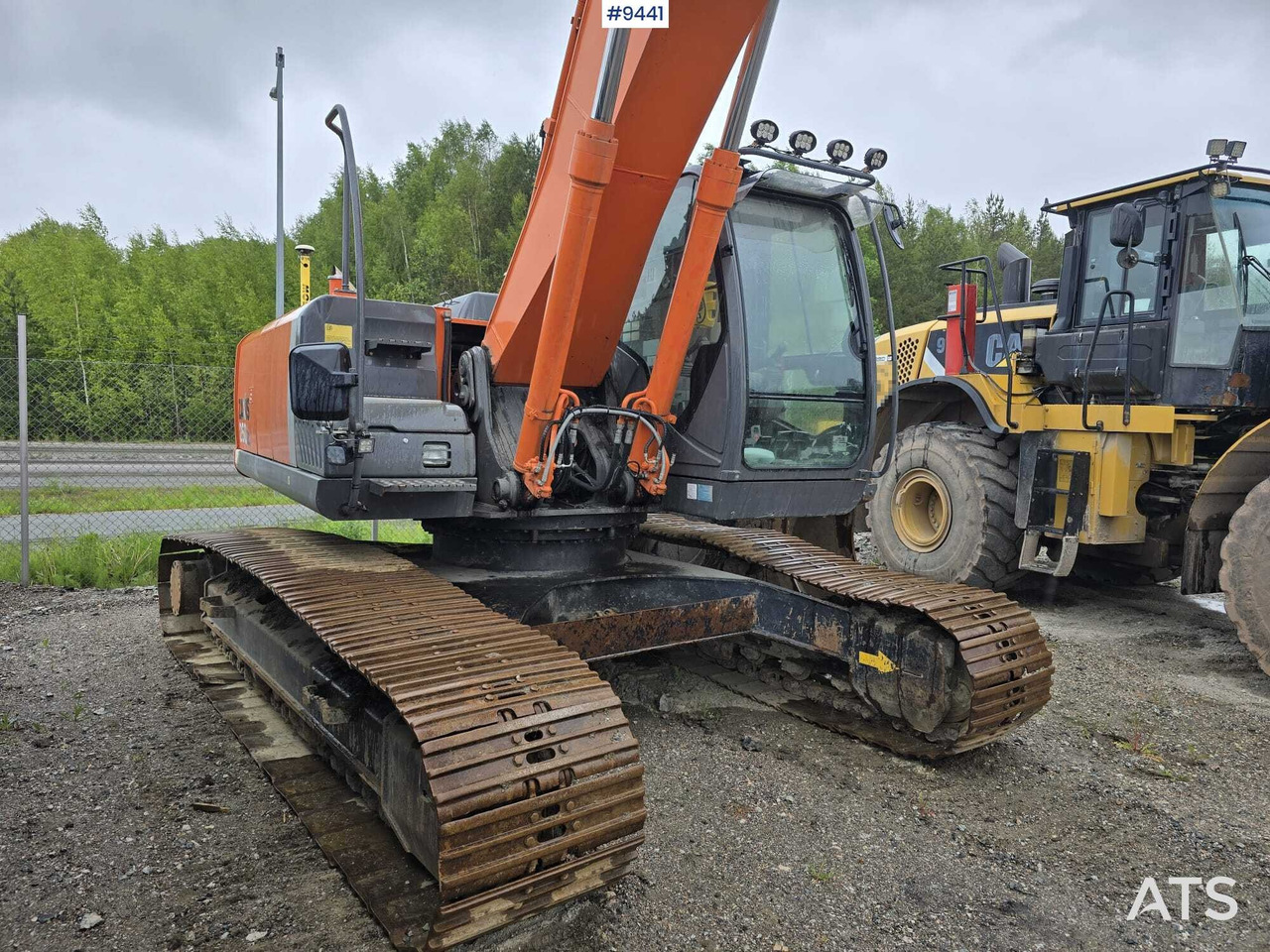 Hitachi ZX 250 LC-3 - Lintekskavaator: pilt 2 Hitachi ZX 250 LC-3 - Lintekskavaator: pilt 2