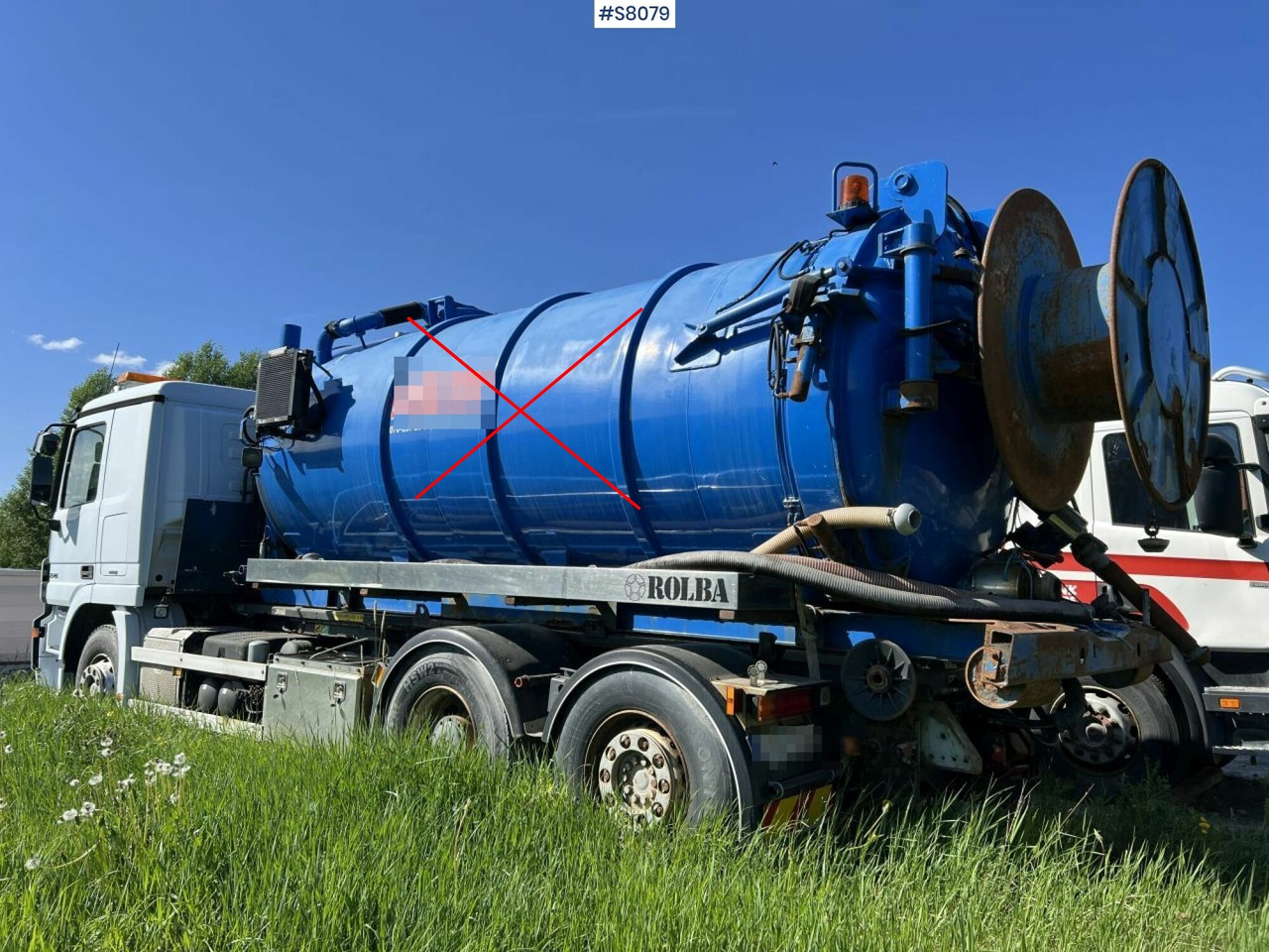 Hook Truck Mercedes Benz 2546 L 6x2 - Konkstõstukiga veoauto: pilt 2 Hook Truck Mercedes Benz 2546 L 6x2 - Konkstõstukiga veoauto: pilt 2
