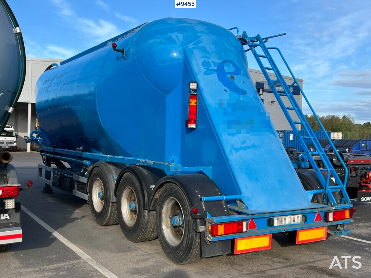 INTERCONSULT Bulk trailer - Silo poolhaagis: pilt 2 INTERCONSULT Bulk trailer - Silo poolhaagis: pilt 2