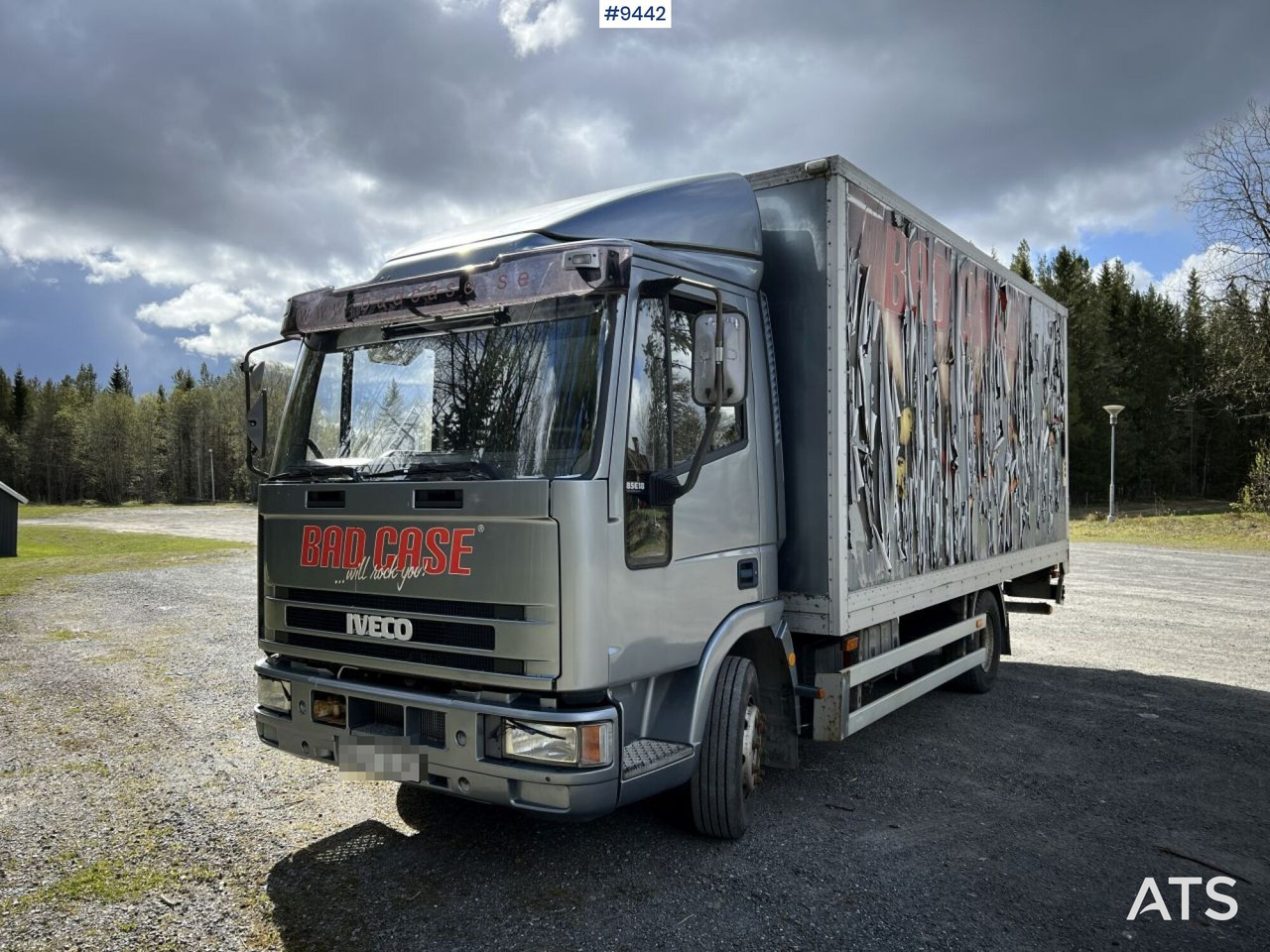 IVECO 85 E18 Box Truck with tail lift (VIDEO) - Kasti veoauto: pilt 2 IVECO 85 E18 Box Truck with tail lift (VIDEO) - Kasti veoauto: pilt 2