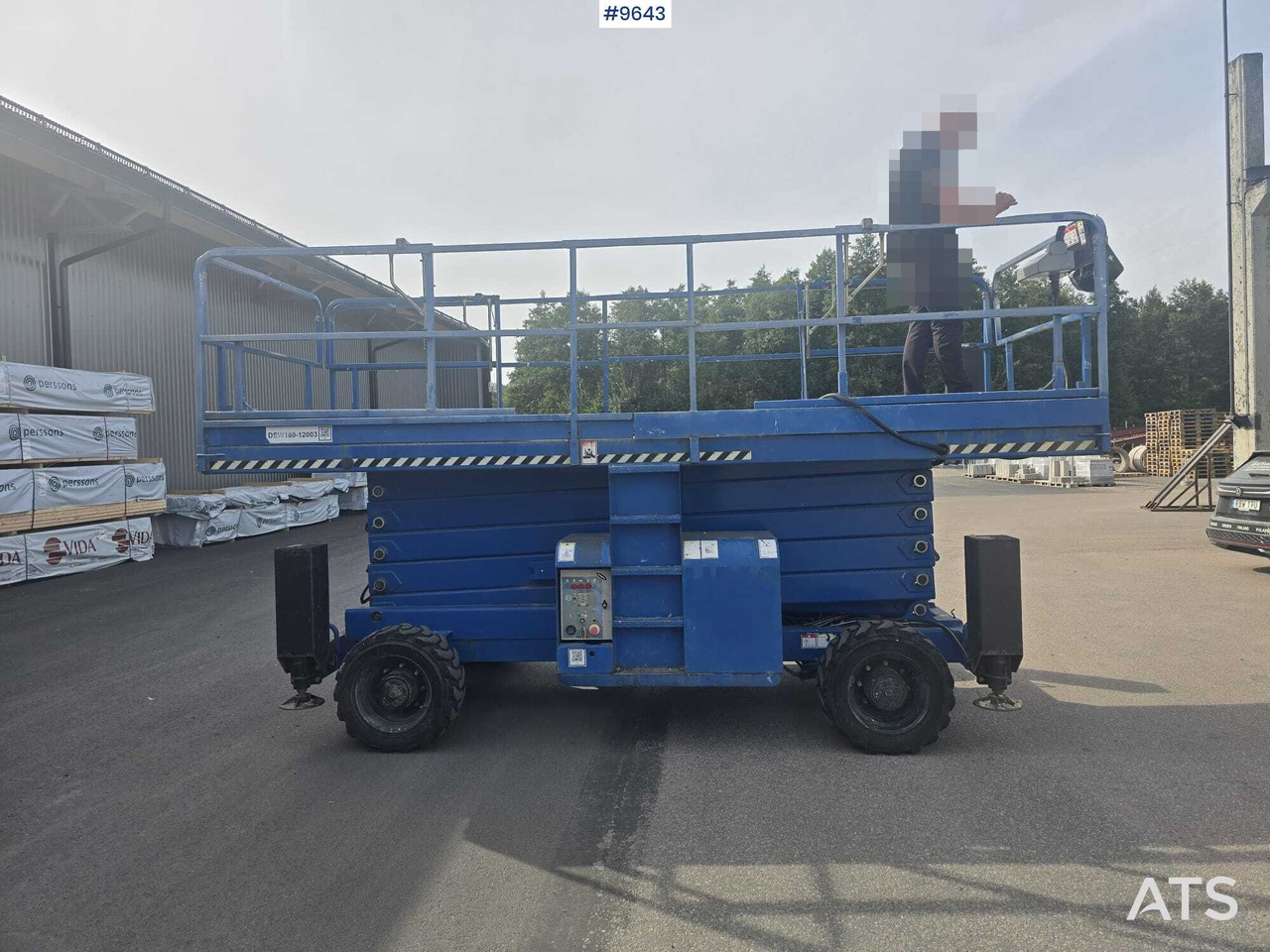Large scissor lift Haulotte (VIDEO) - Käärlift: pilt 1 Large scissor lift Haulotte (VIDEO) - Käärlift: pilt 1
