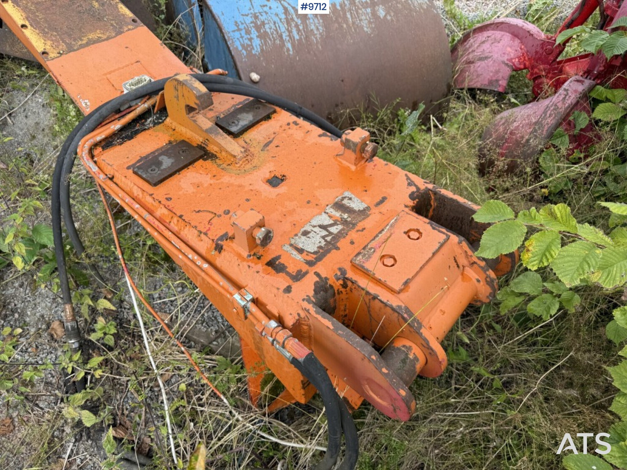 Hydraulic crane arm with 3 buckets - Lisaseade - Ekskavaator: pilt 4 Hydraulic crane arm with 3 buckets - Lisaseade - Ekskavaator: pilt 4