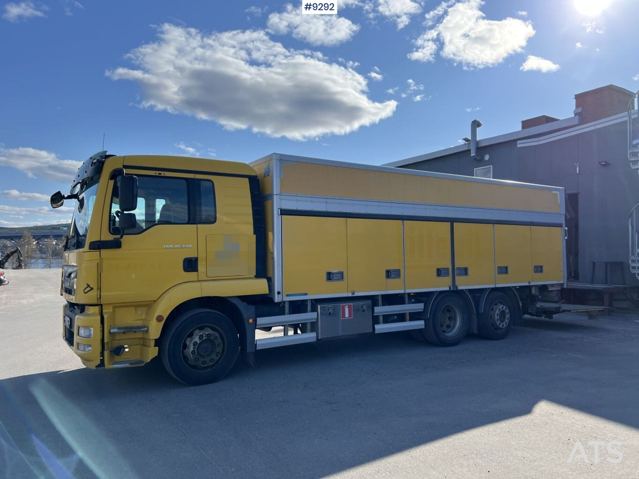MAN TGM 26.340 6X2 Box truck - Kasti veoauto: pilt 1 MAN TGM 26.340 6X2 Box truck - Kasti veoauto: pilt 1