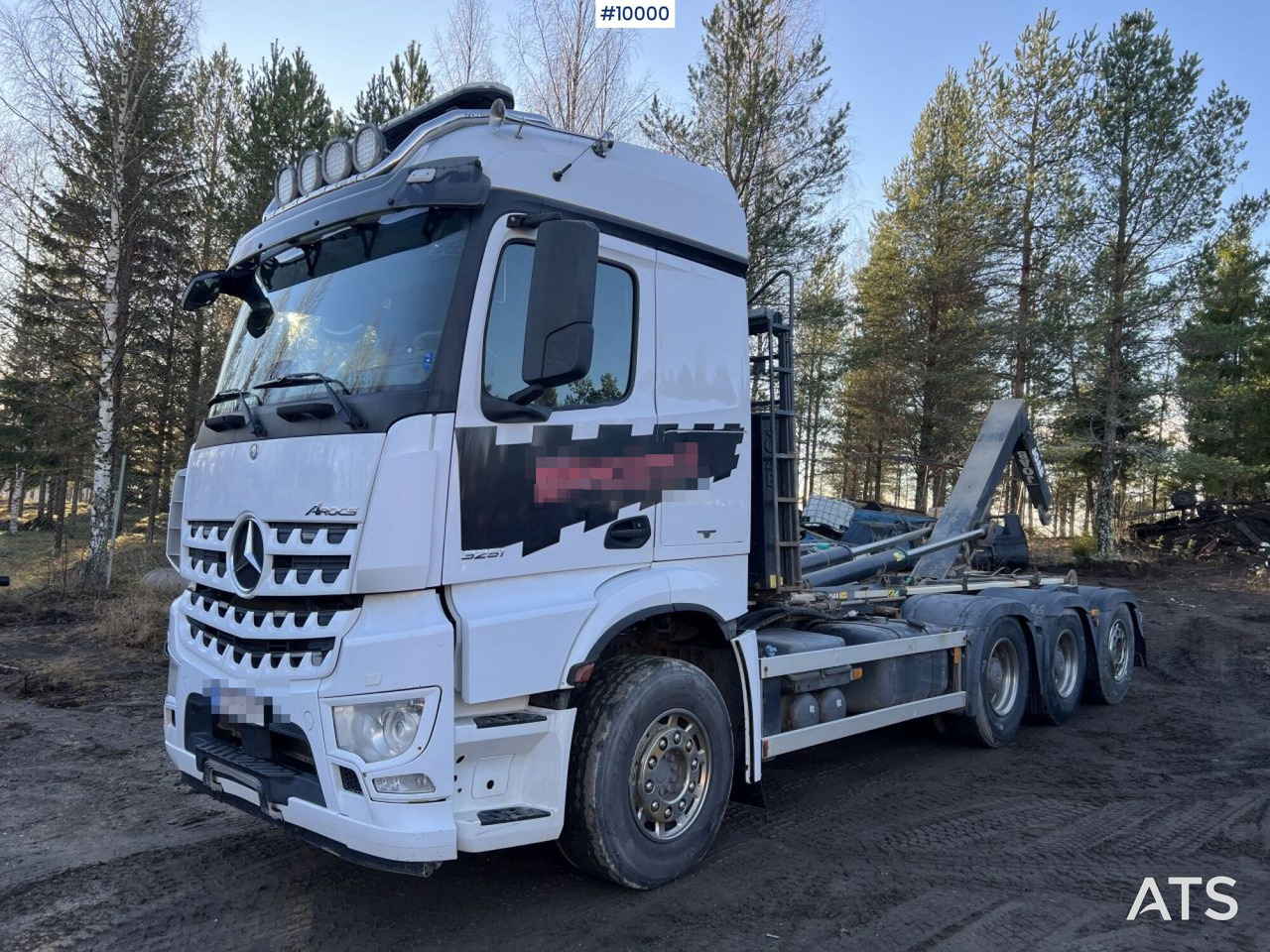 MERCEDES-BENZ AROCS 3251 Hook Truck with tridem body - Konkstõstukiga veoauto: pilt 1 MERCEDES-BENZ AROCS 3251 Hook Truck with tridem body - Konkstõstukiga veoauto: pilt 1